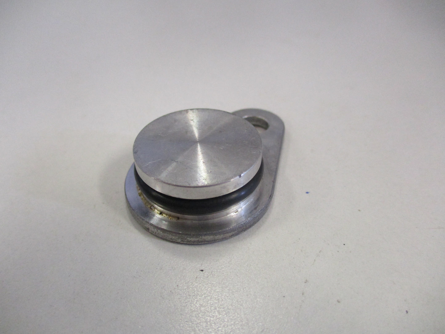 Mahindra Assembly Plug Cam Cover Rear New