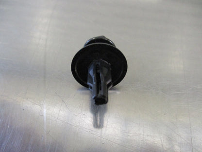 Nissan Various Models Genuine Bumper Cover Clip New Part