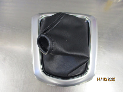 Nissan Qashqai J11E Genuine Gear Shift Boot Surround Trim New Part