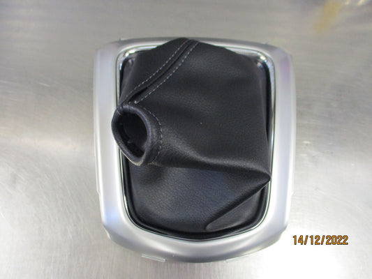 Nissan Qashqai J11E Genuine Gear Shift Boot Surround Trim New Part