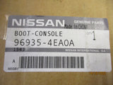 Nissan Qashqai J11E Genuine Gear Shift Boot Surround Trim New Part