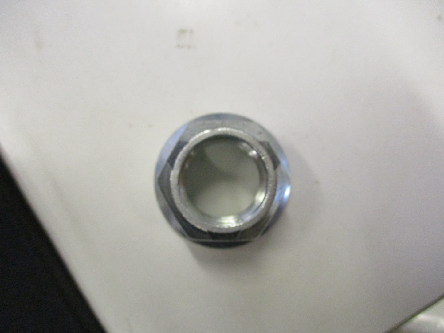 Nissan Navara D40M-R51 Pathfinder Genuine Diff Side Lock Nut New