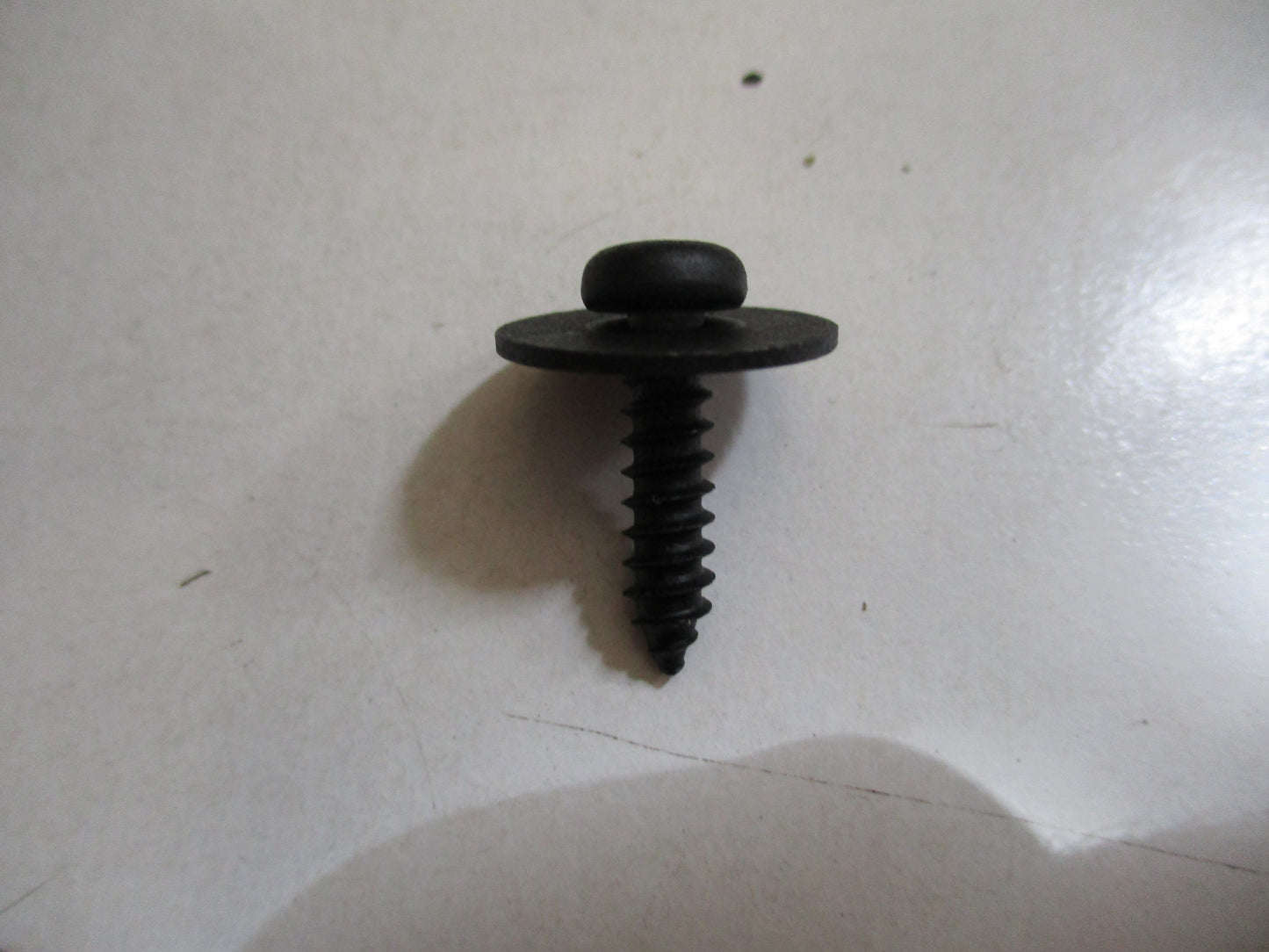Nissan Navara D22 Genuine Wheel Arch Screw New Part
