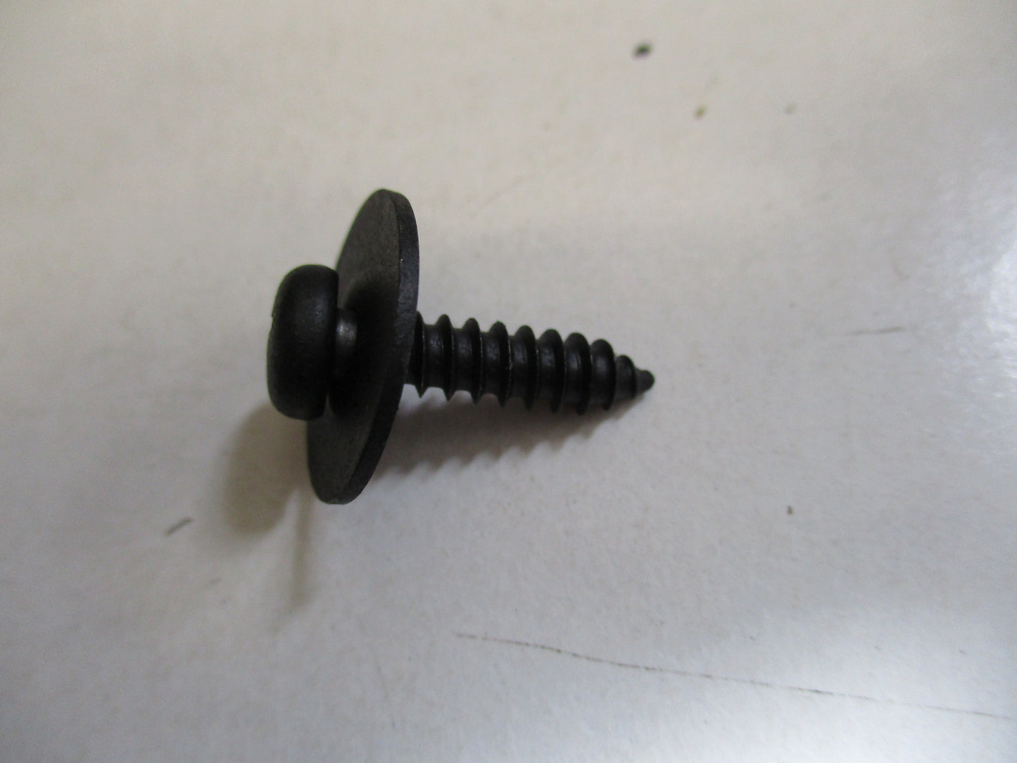 Nissan Navara D22 Genuine Wheel Arch Screw New Part