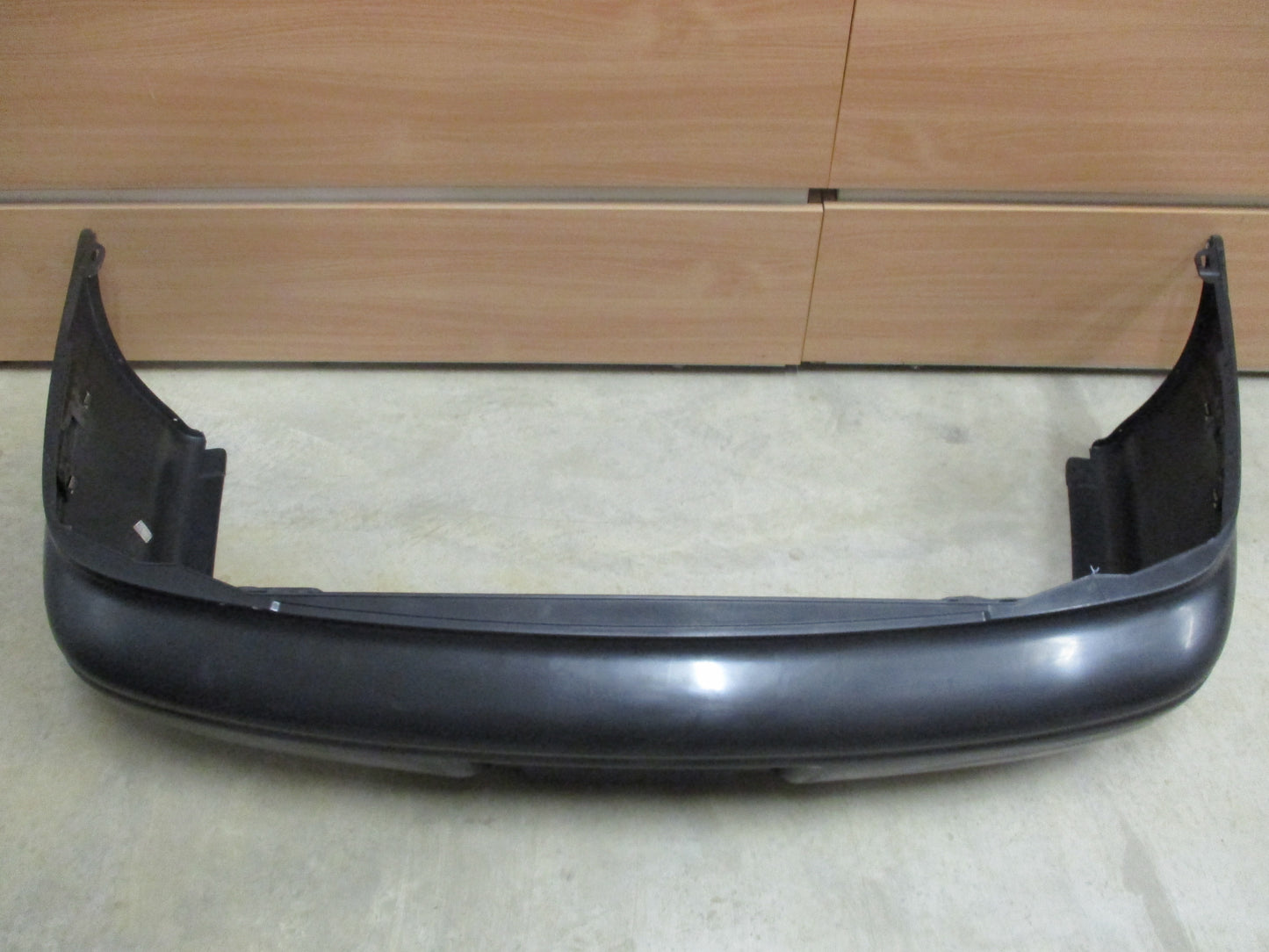 Kia Mentor Genuine Rear Bar Assembly New Part