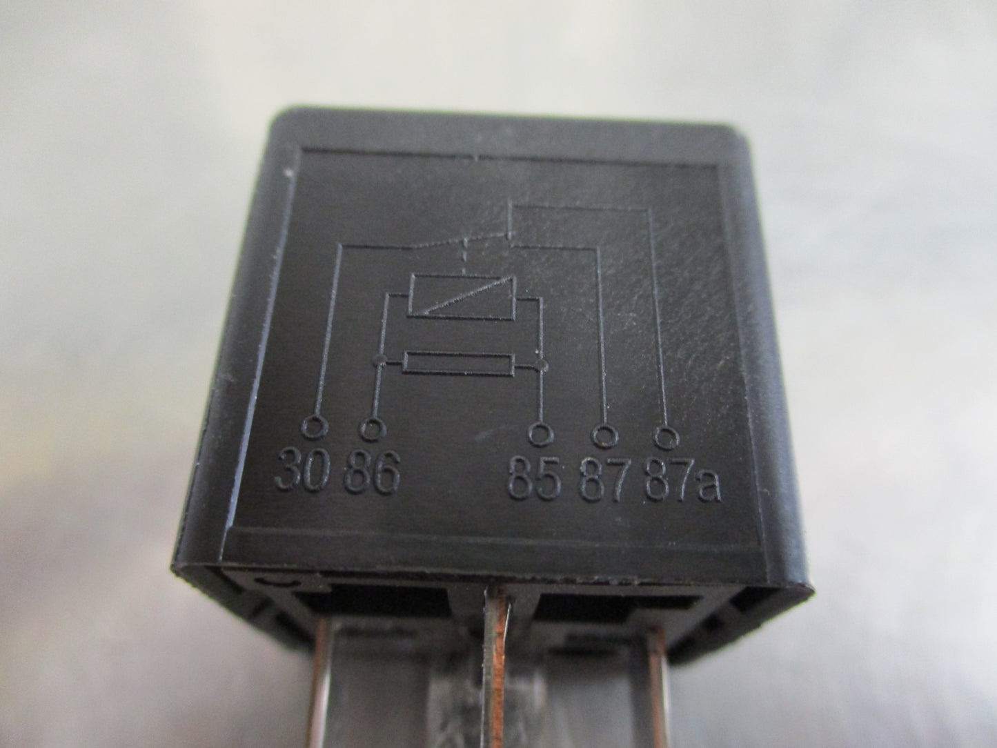 Isuzu D-max/RC Colorado Genuine Relay New Part