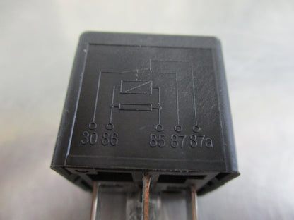 Isuzu D-max/RC Colorado Genuine Relay New Part