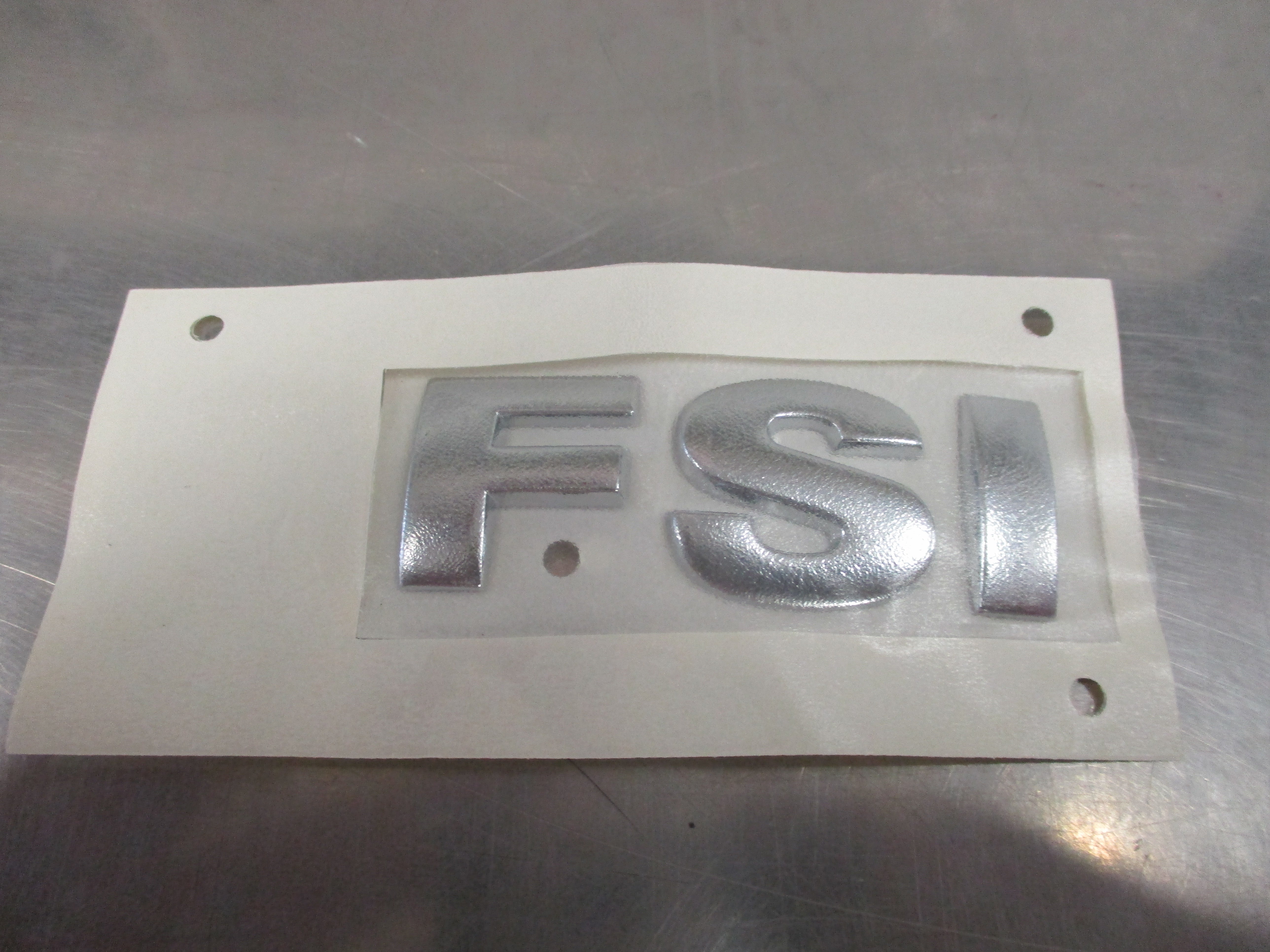 Volkswagen Golf/Polo/Touran Genuine Rear Boot FSI Emblem New Part ...