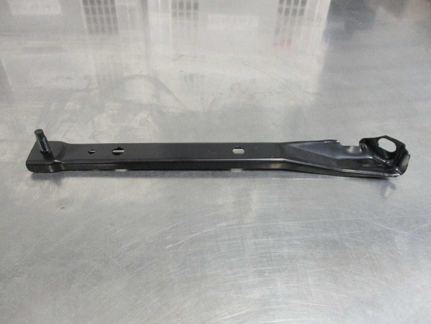 Nissan Almera/Infiniti Genuine Left Hand Radiator Reinforcement New Part