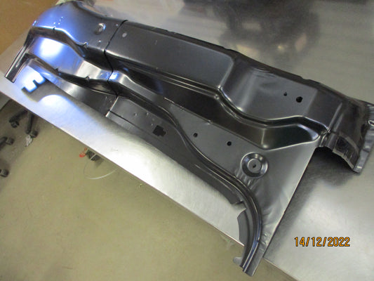 Nissan D40 Thai Navara S/C Genuine Left Hand Reinforcement Assy Lock Pillar New Part