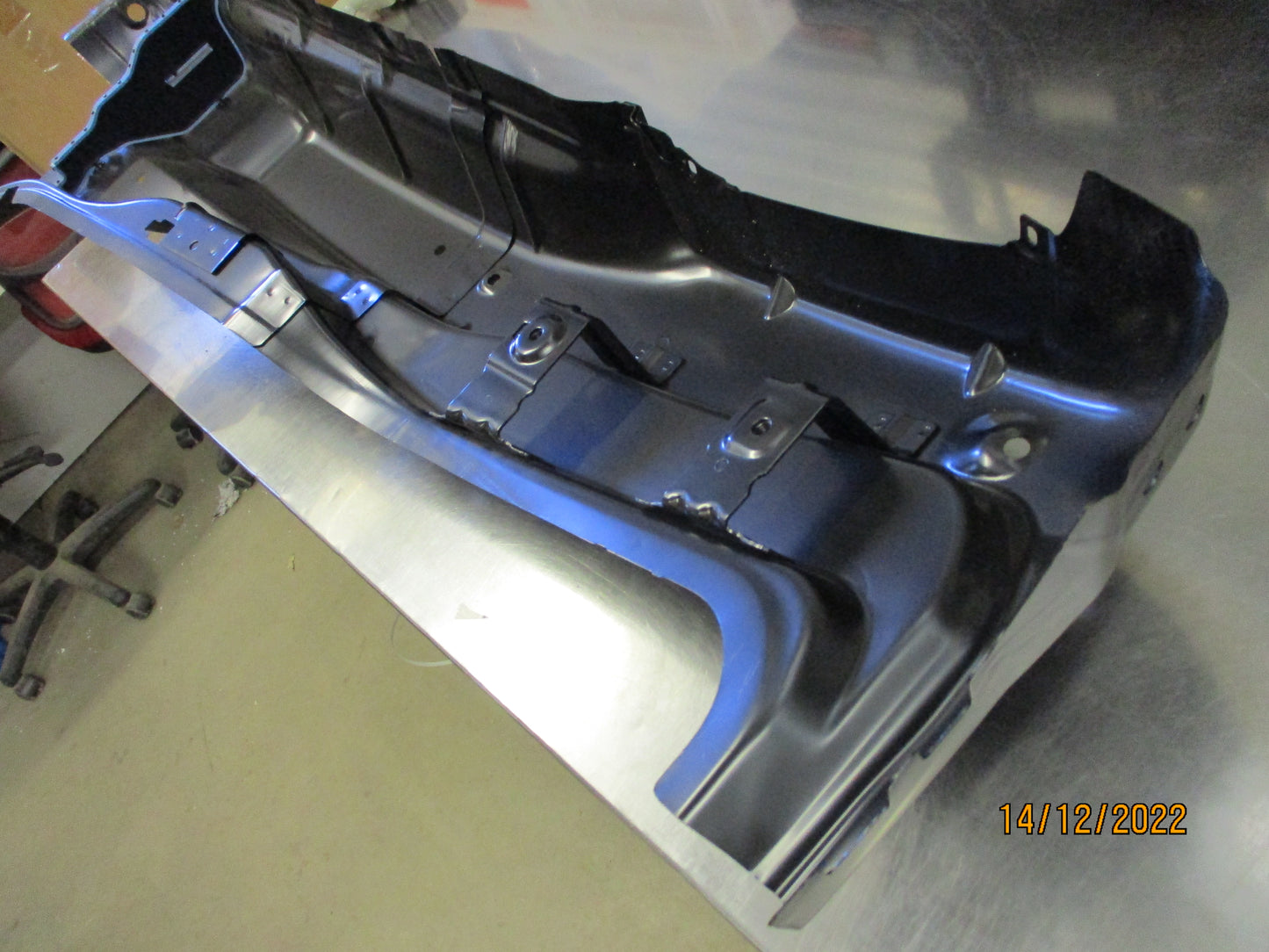 Nissan D40 Thai Navara S/C Genuine Left Hand Reinforcement Assy Lock Pillar New Part