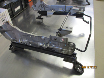 Nissan D40 Thai Navara Single Cab Genuine Drivers Seat Base Frame New Part