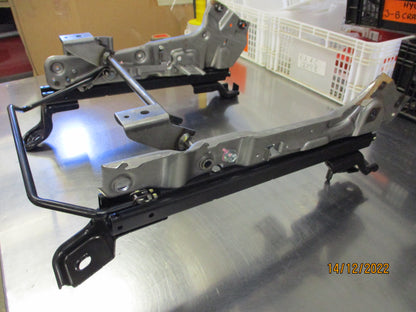 Nissan D40 Thai Navara Single Cab Genuine Drivers Seat Base Frame New Part