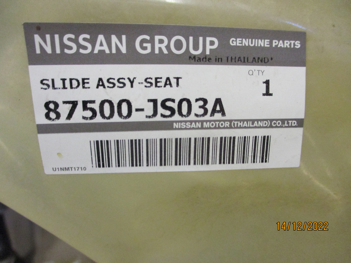 Nissan D40 Thai Navara Single Cab Genuine Drivers Seat Base Frame New Part