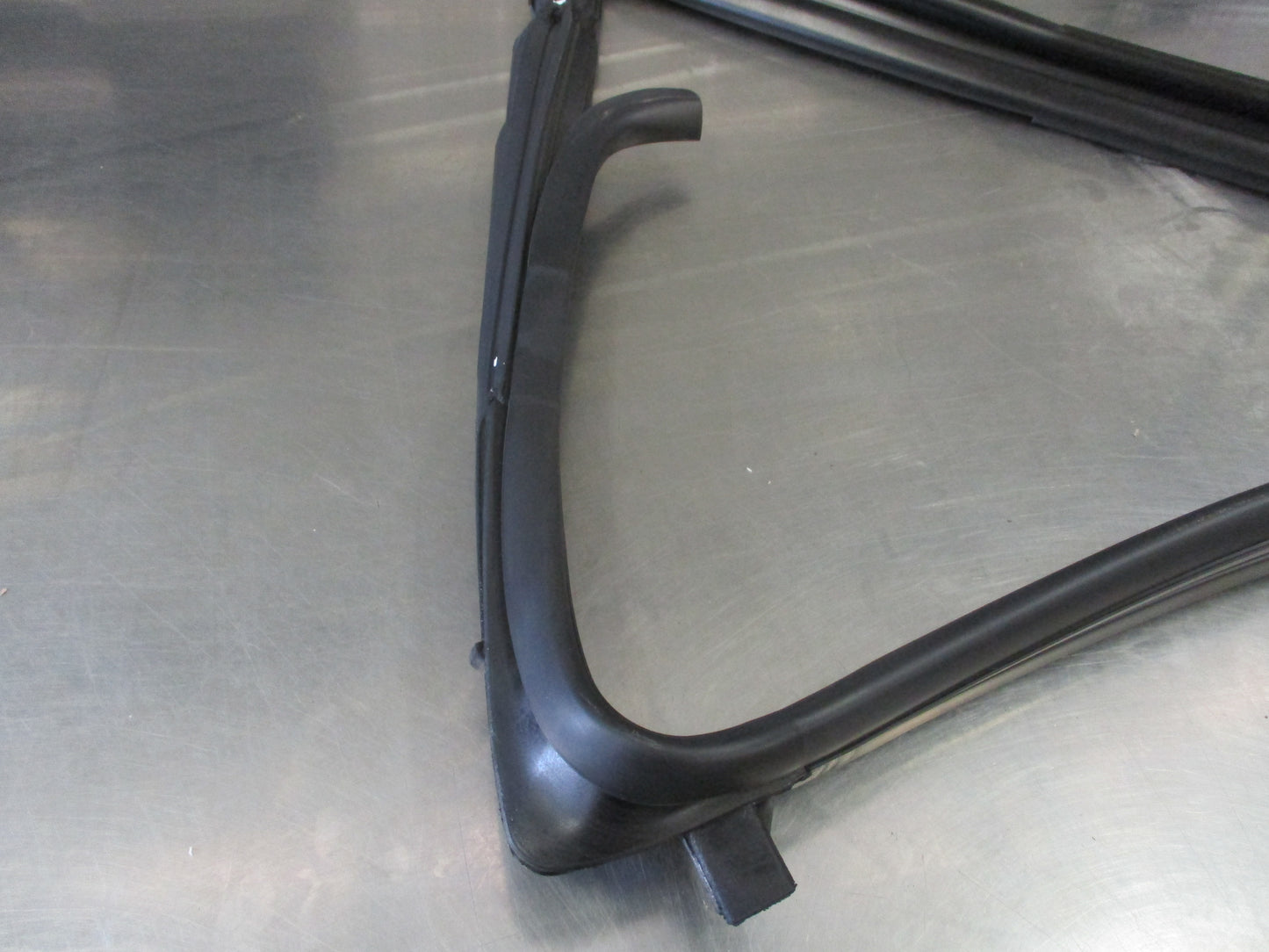 Holden RG Colorado/Trailblazer Genuine Left Hand Rear Window Run Channel Rubber New Part