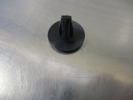 Toyota Hilux Genuine Rear Body Panel Clips 5 Pack New Part