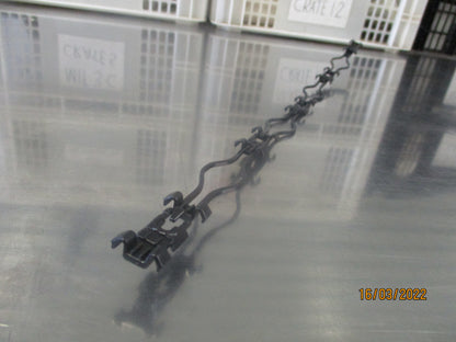 Holden Astra G Sedan Genuine Rear Boot Lid Moulding Retainer Strip New Part