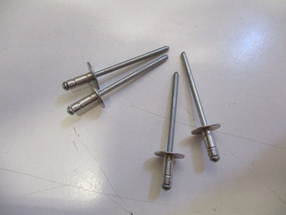 Toyota Kluger Genuine Fuel Filler Neck Rivets 4 Pack New Part