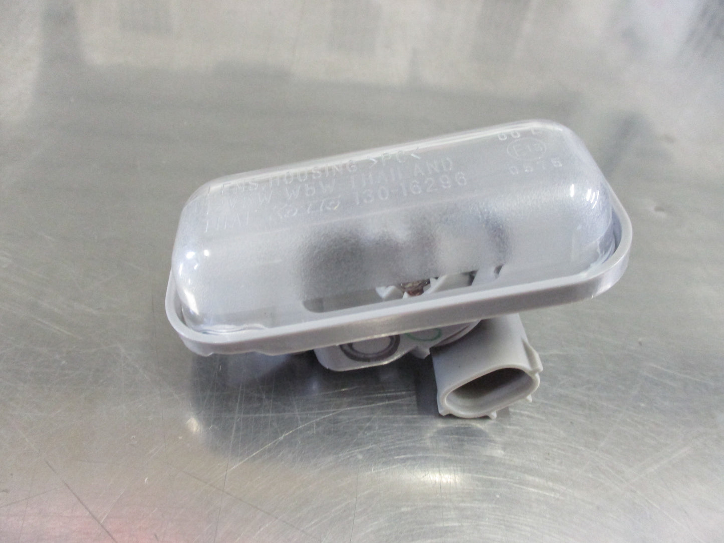 Isuzu D-max/Holden Rodeo/Colorado Genuine License Plate Lamp New Part