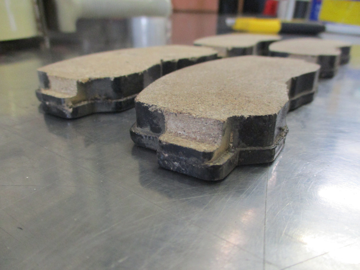 Bendix Brake Pads Suits Mitsubishi Express/Delica/Sigma New Part
