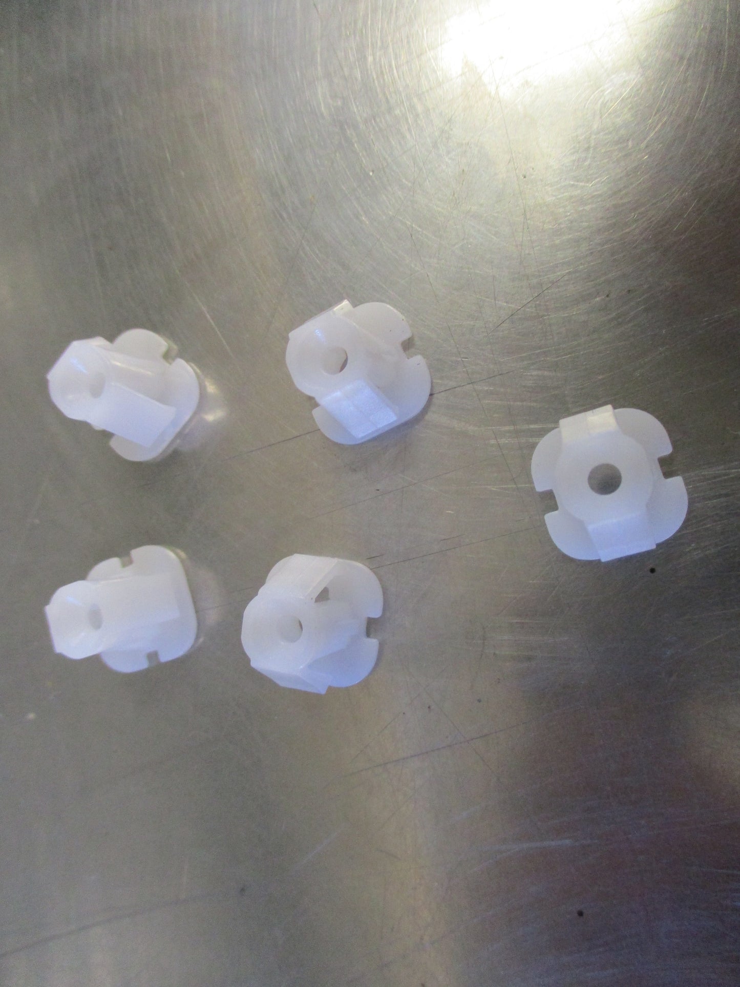 Holden Captiva Sport Genuine Moulding Clip 5 Pack New Part