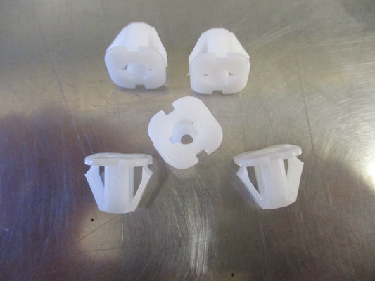 Holden Captiva Sport Genuine Moulding Clip 5 Pack New Part