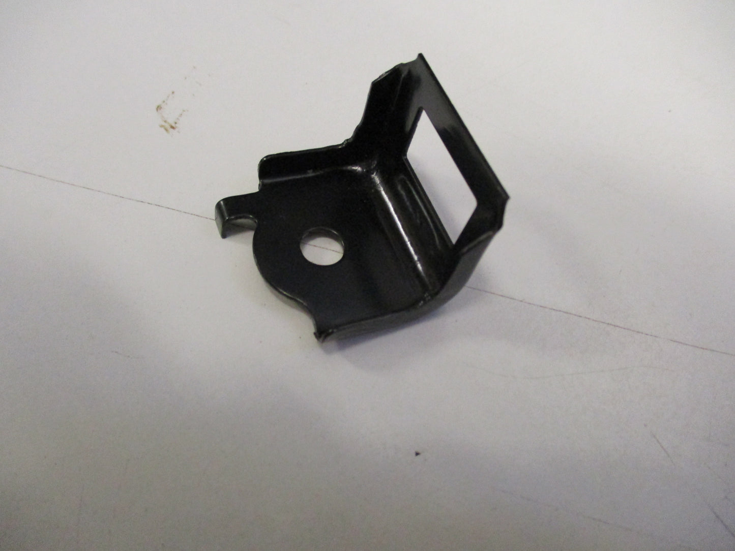 Nissan Navara D21 Genuine Front Left Grille Clip New Part