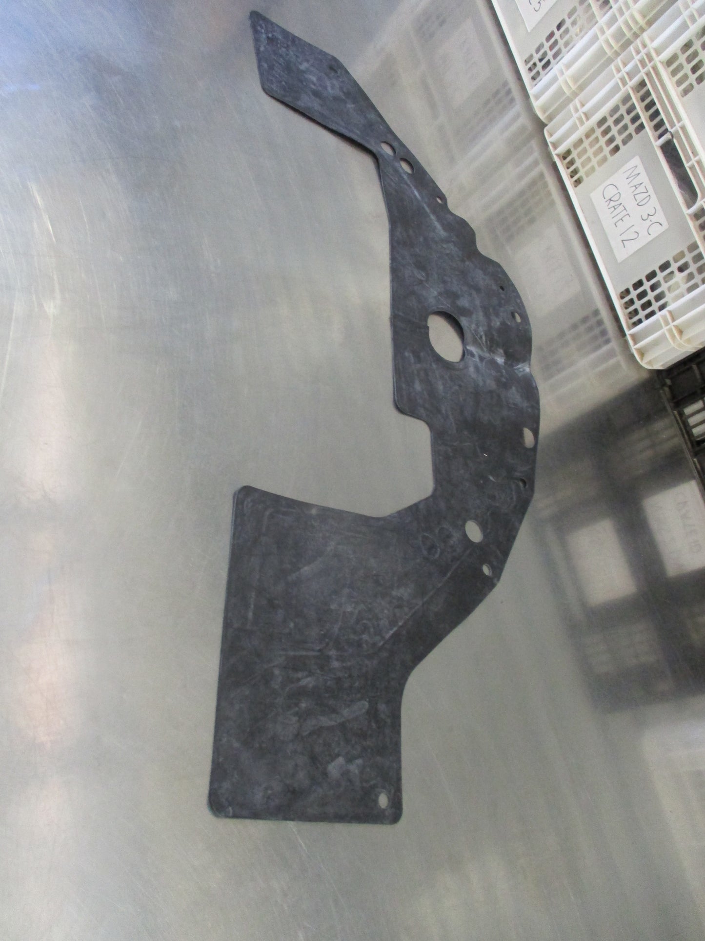 Isuzu D-Max/Holden RC Colorado Genuine Right Hand Front Inner Splash Guard New Part