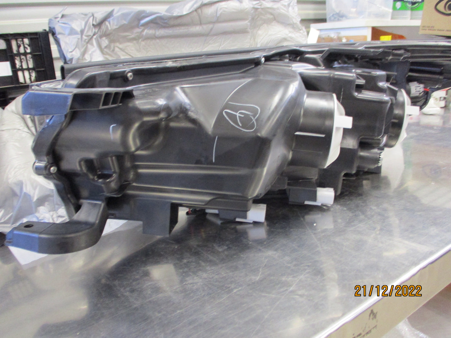 Toyota Kluger Genuine Driver Front Head Light New Part