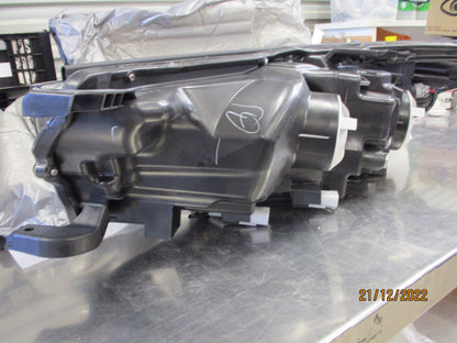 Toyota Kluger Genuine Driver Front Head Light New Part