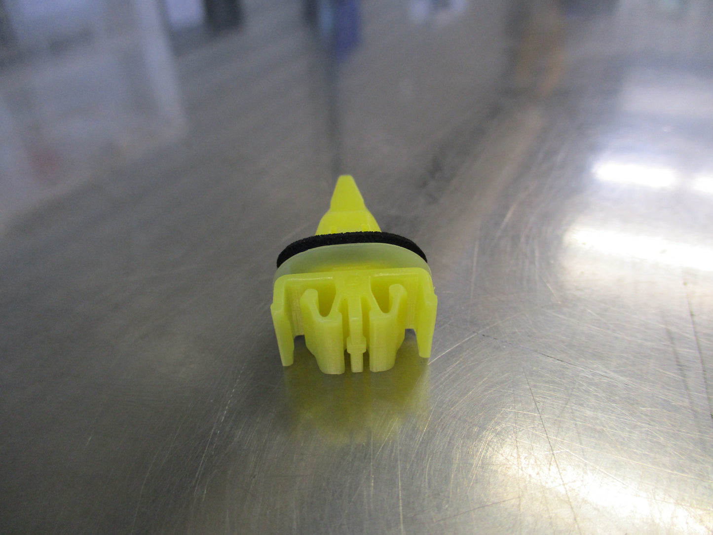 Toyota FJ Cruiser, Rav 4 Genuine Outside Moulding Clip New Part