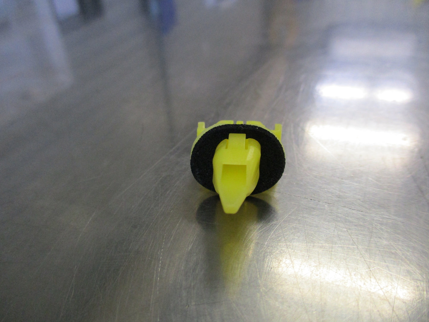 Toyota FJ Cruiser, Rav 4 Genuine Outside Moulding Clip New Part