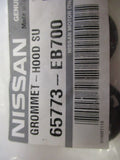 Nissan Navara Genuine Bonnet Rod Grommet New Part