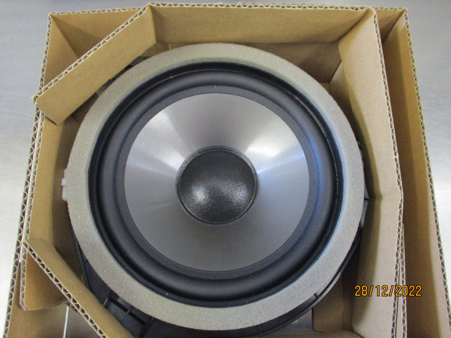 Lexus LX570/HS250H Genuine Left Or Right Rear Lower Door Speaker New Part