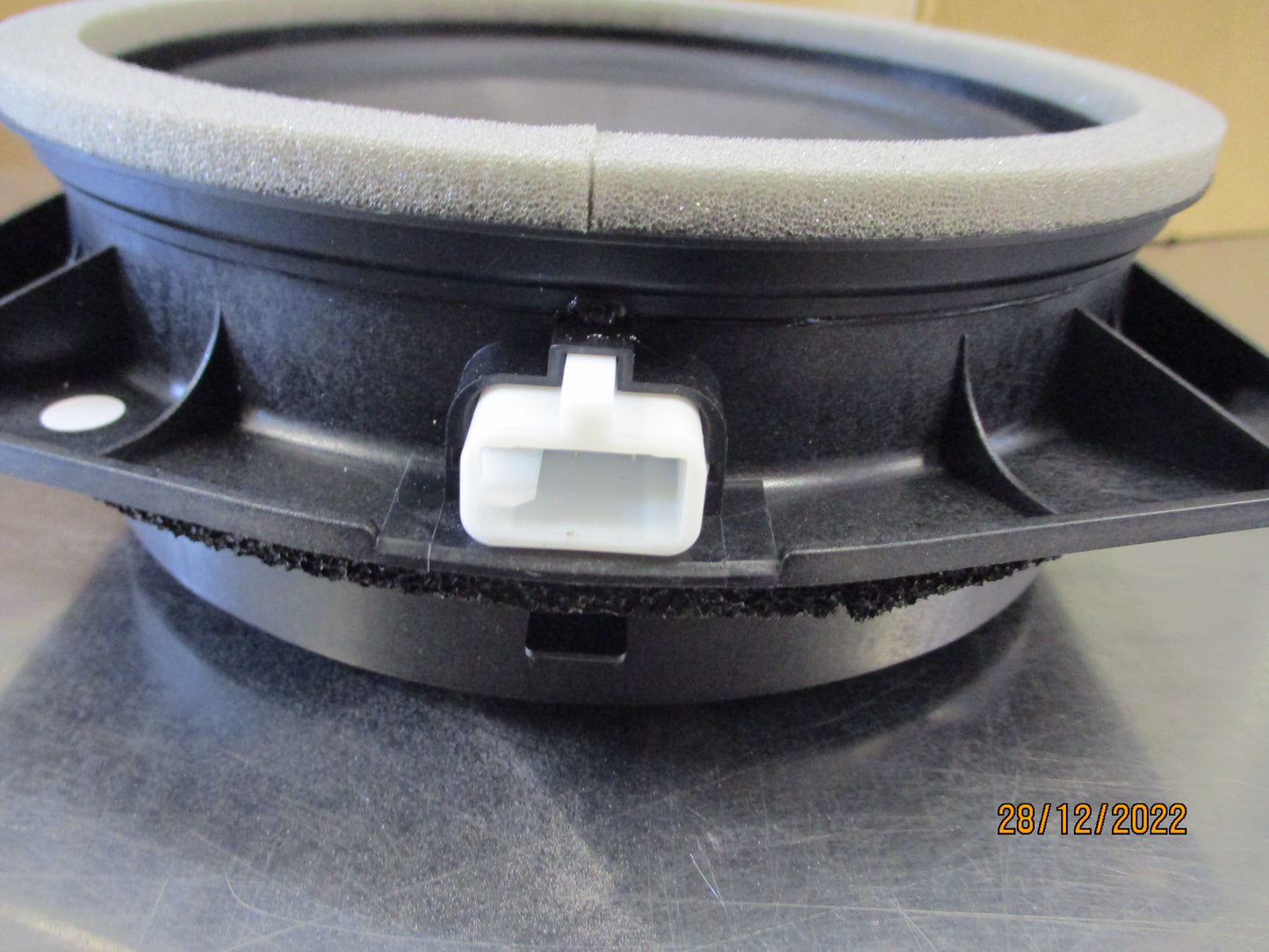 Lexus LX570/HS250H Genuine Left Or Right Rear Lower Door Speaker New Part