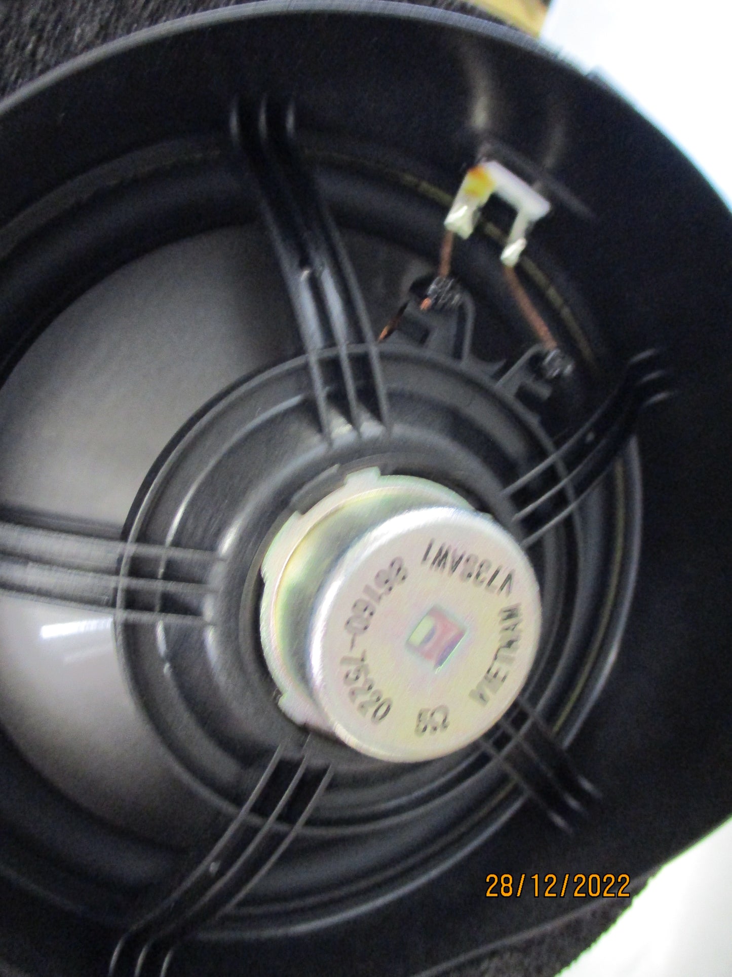 Lexus LX570/HS250H Genuine Left Or Right Rear Lower Door Speaker New Part