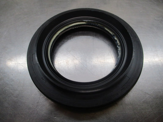 Toyota Camry-Corolla-Rav4 Genuine Left Hand Front Shaft Oil Seal New Part