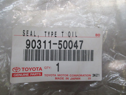 Toyota Camry-Corolla-Rav4 Genuine Left Hand Front Shaft Oil Seal New Part