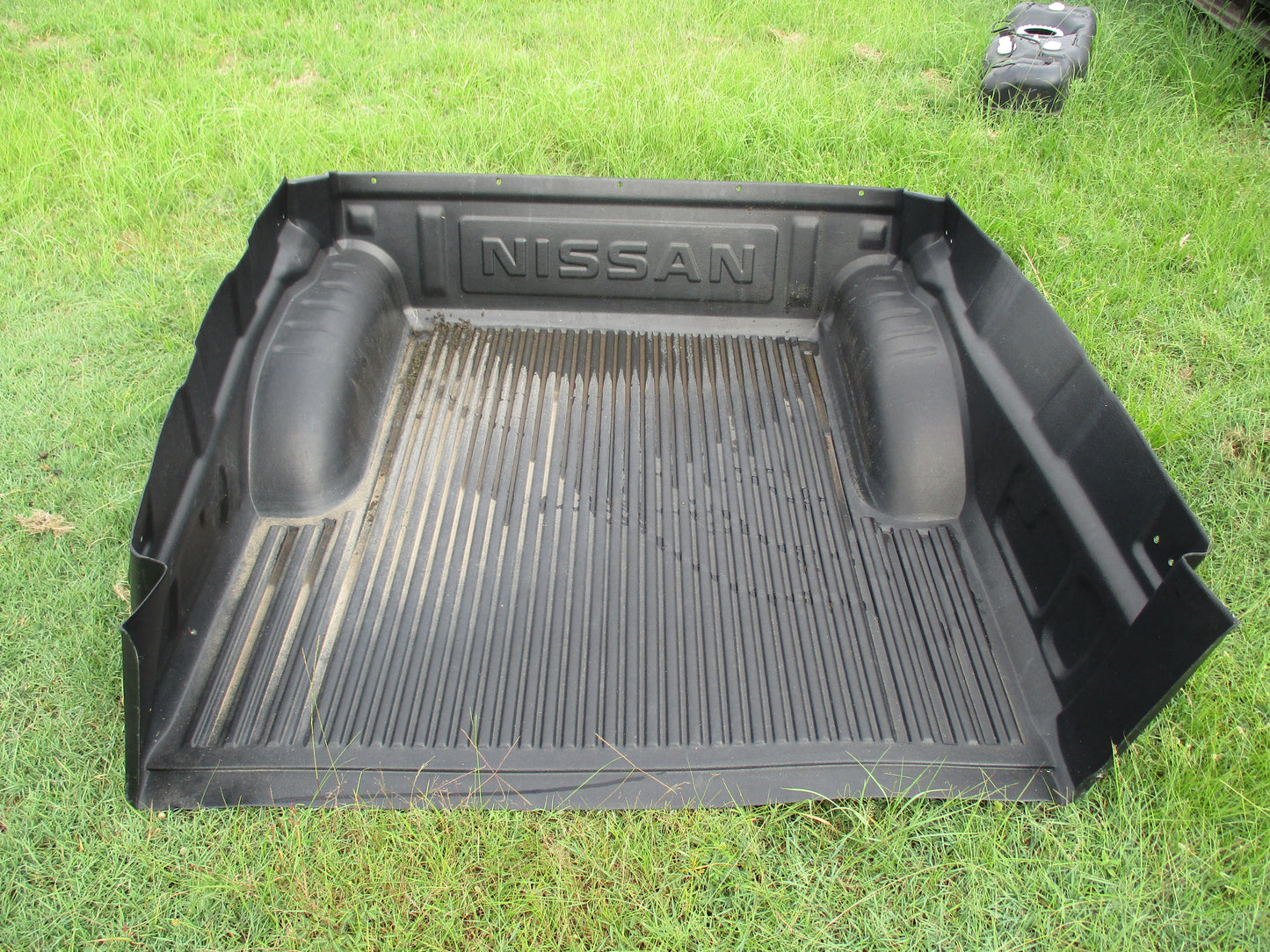 Nissan Navara D40T RX Genuine Dual cab tub liner under rail New Part