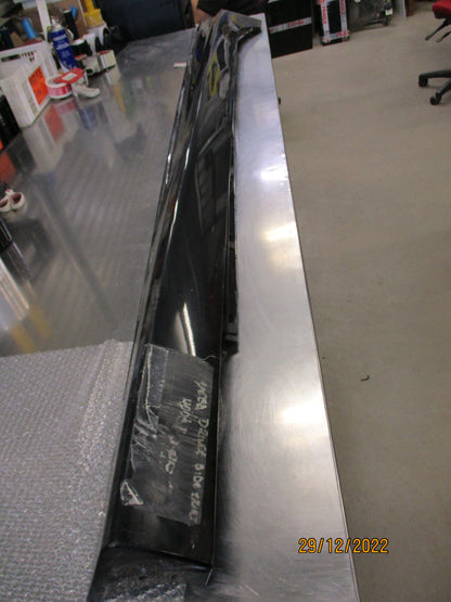 Holden VE SS/SSV Commodore Genuine Drivers Side Skirt Used Part