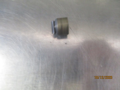 Nissan Qashqai/Cube/Tiida Genuine Oil Seal Valve New Part