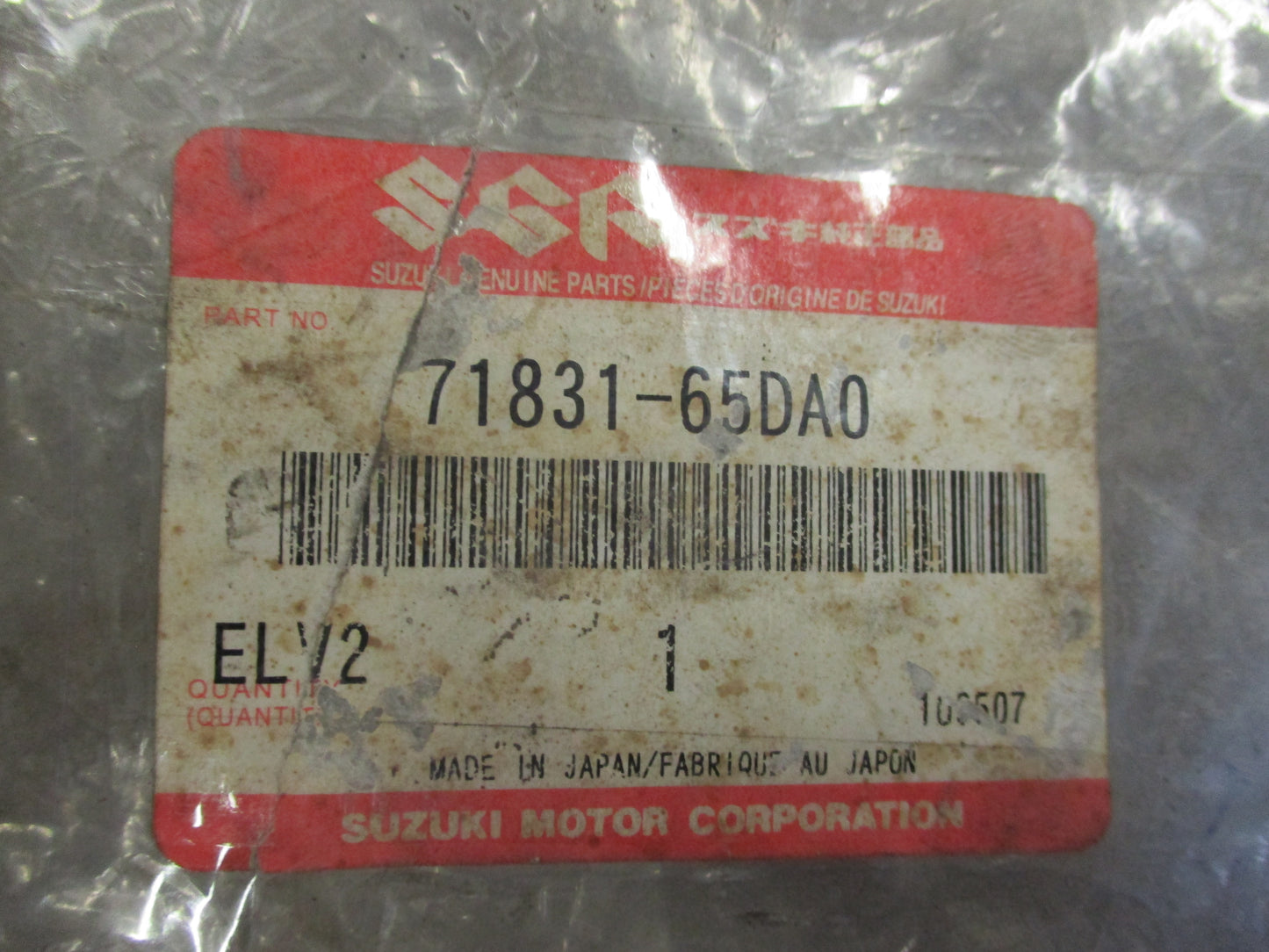 Suzuki Grand Vitara Genuine Right Hand Rear Side Bumper Bracket New Part