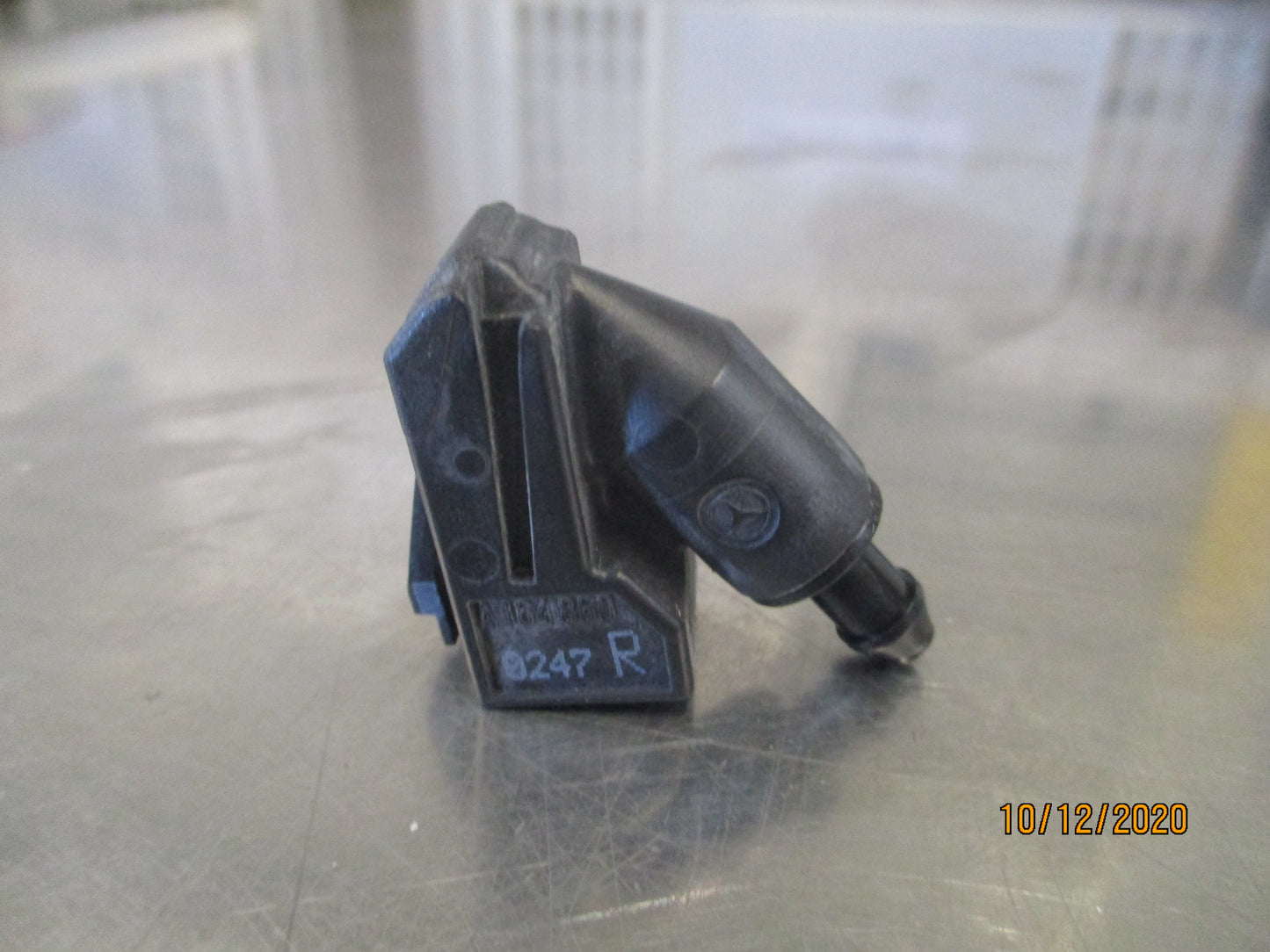 Mercedes Benz M Class Genuine Front Right Windshield Washer Nozzle New Part