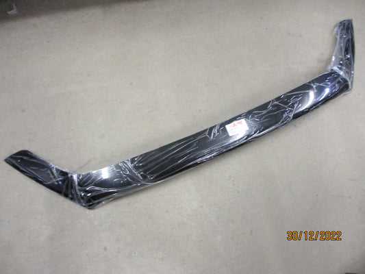 Isuzu D-Max Genuine Tinted Bonnet Protector Kit Instructions New Part