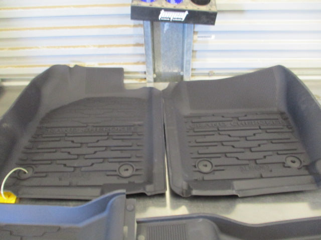 Jeep Grand Cherokee Genuine Rubber Dish Floor Mat Set New Part