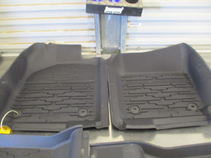 Jeep Grand Cherokee Genuine Rubber Dish Floor Mat Set New Part