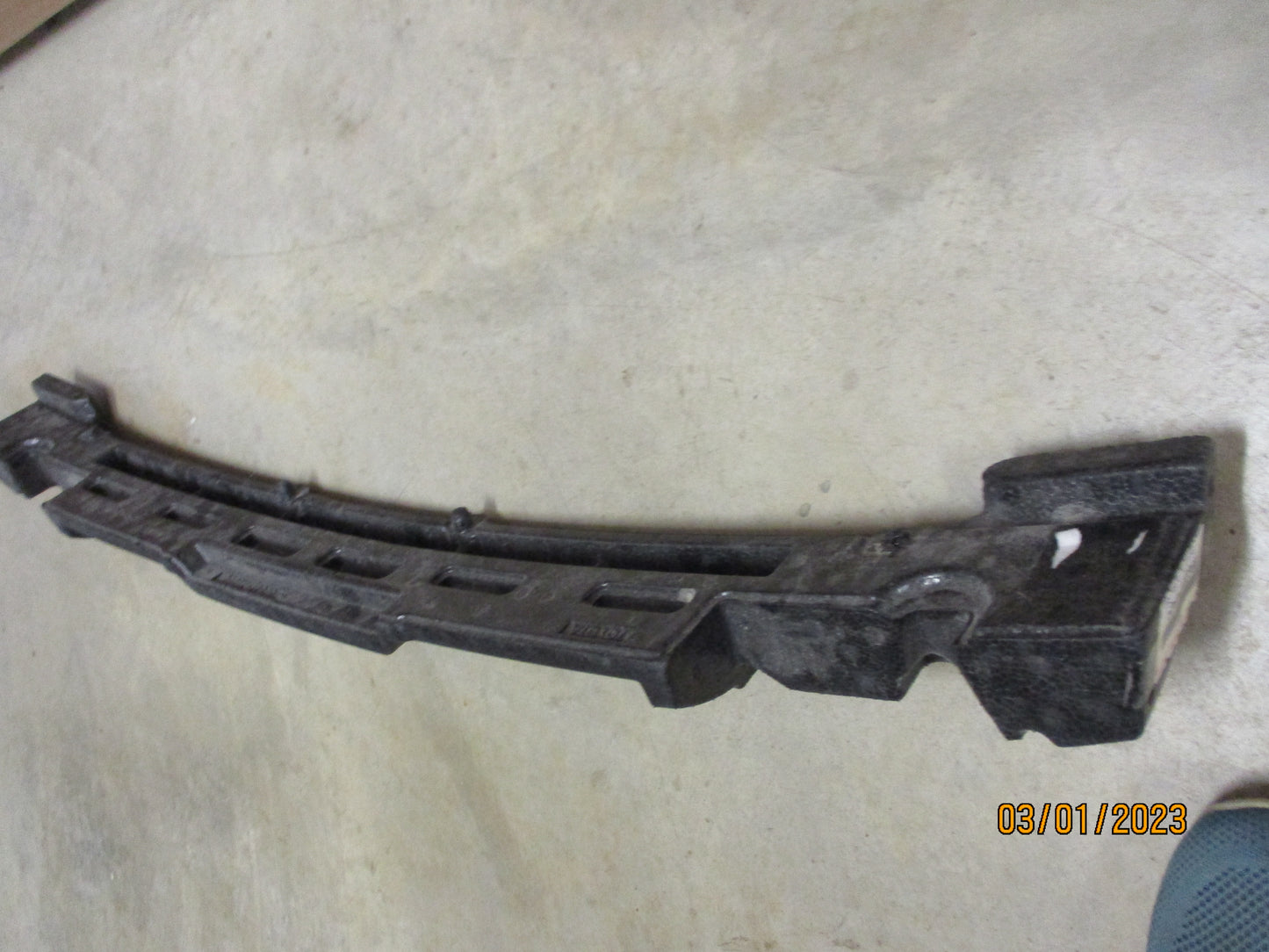 Toyota Corolla/Scion Genuine Front Bumper Bar Energy Absorber New Part