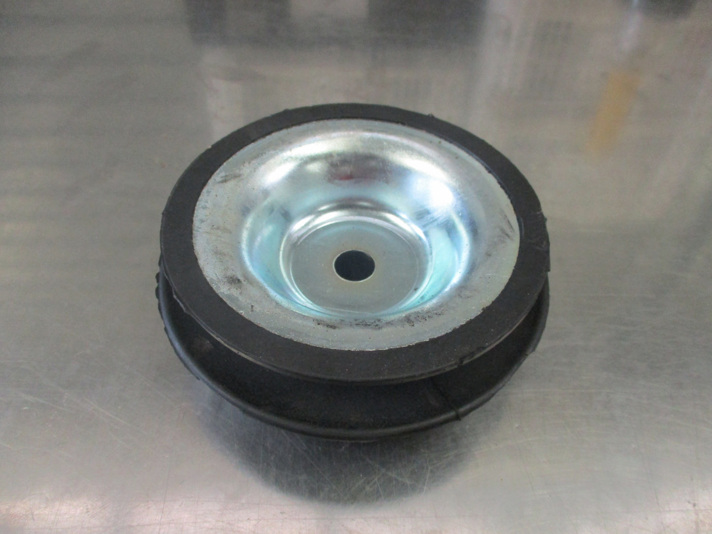 Holden Astra G Genuine Front Strut Top Mount Without Bearing New Part