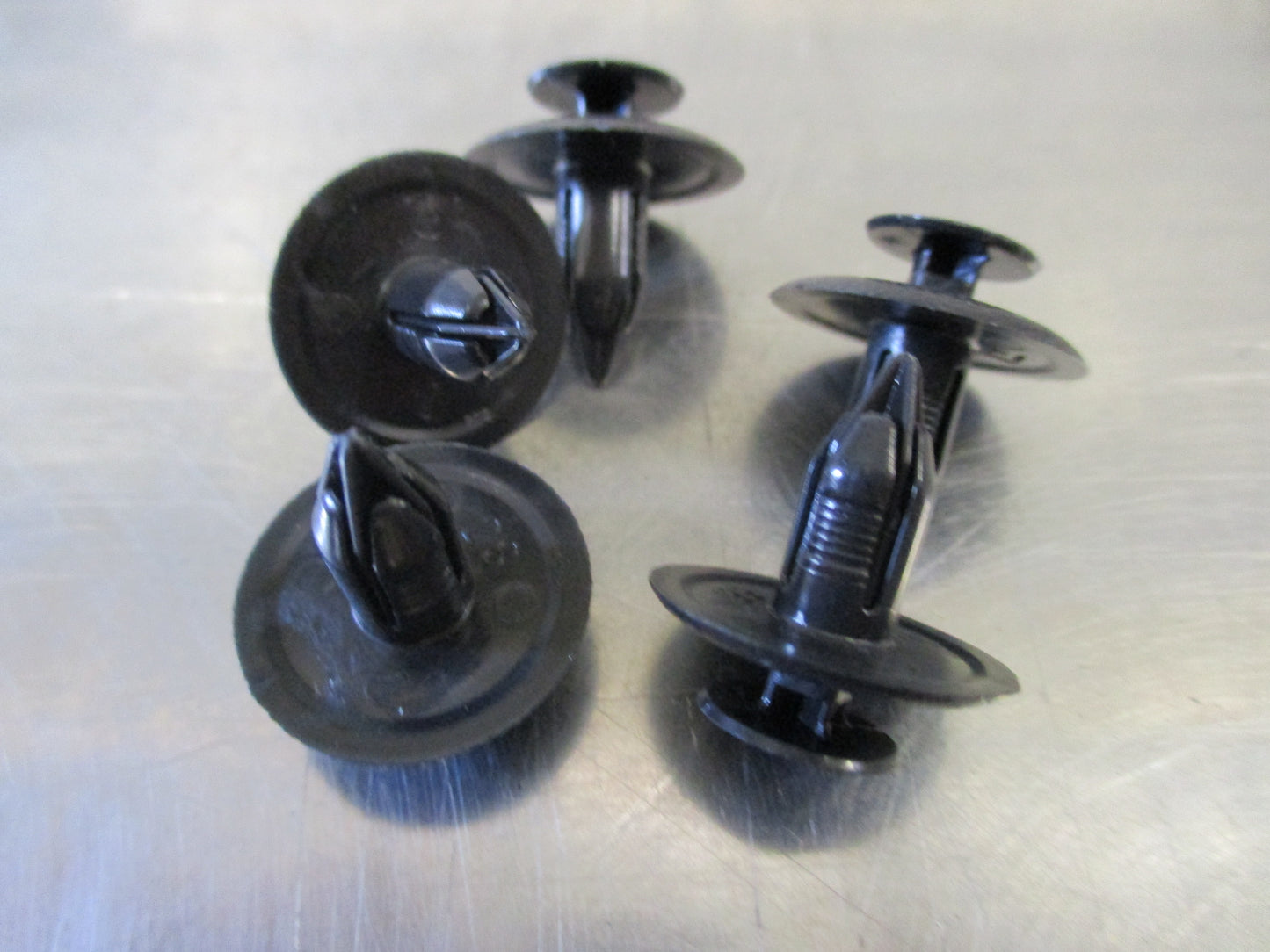 Mazda Various Models Genuine Trim Retainer 5 Pack New Part