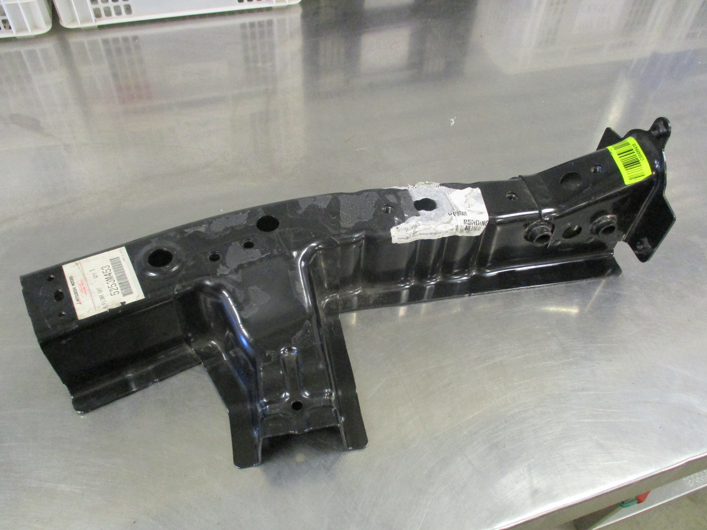 Mitsubishi Outlander Genuine Rail End New Part